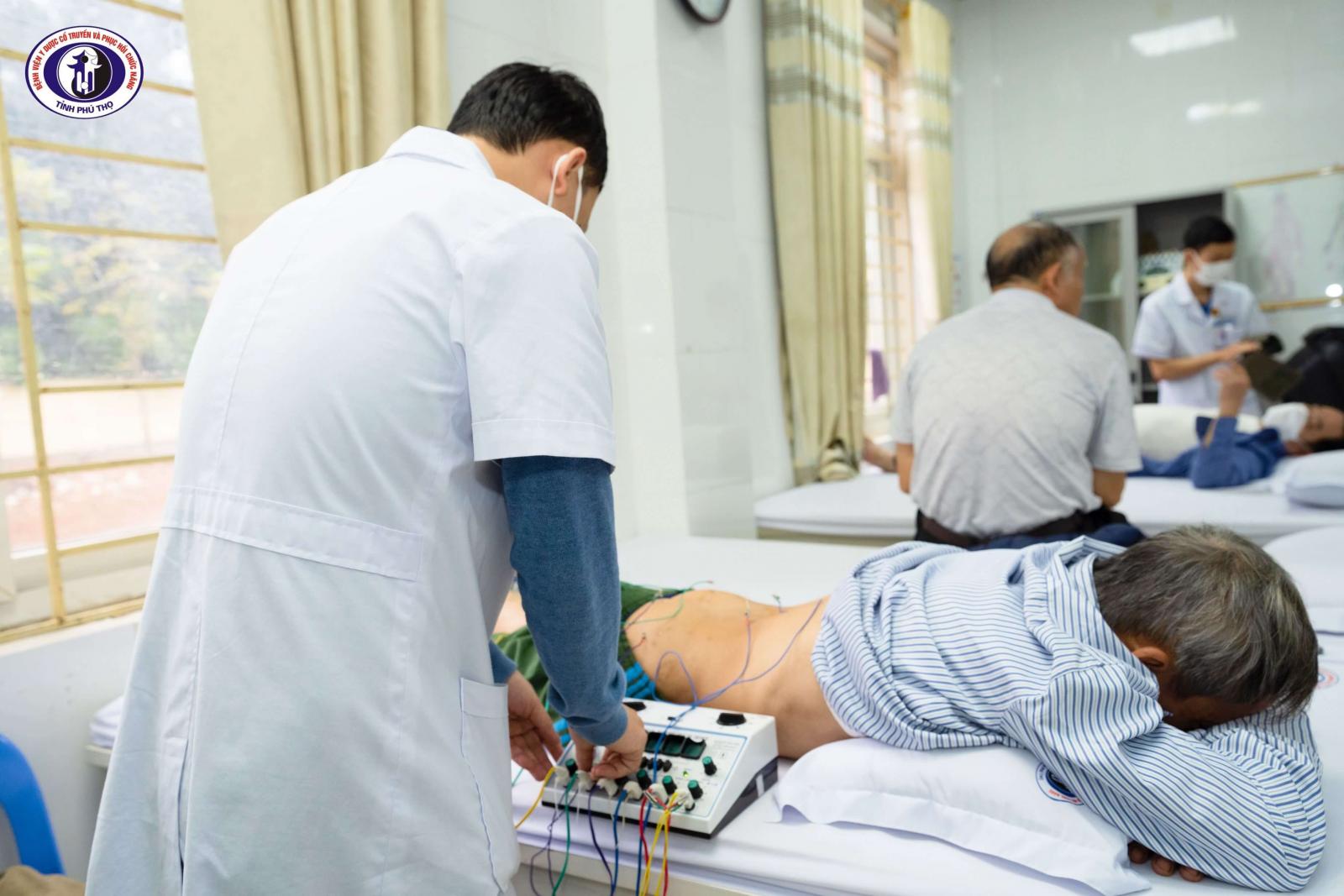 cách khám cơ xương khớp