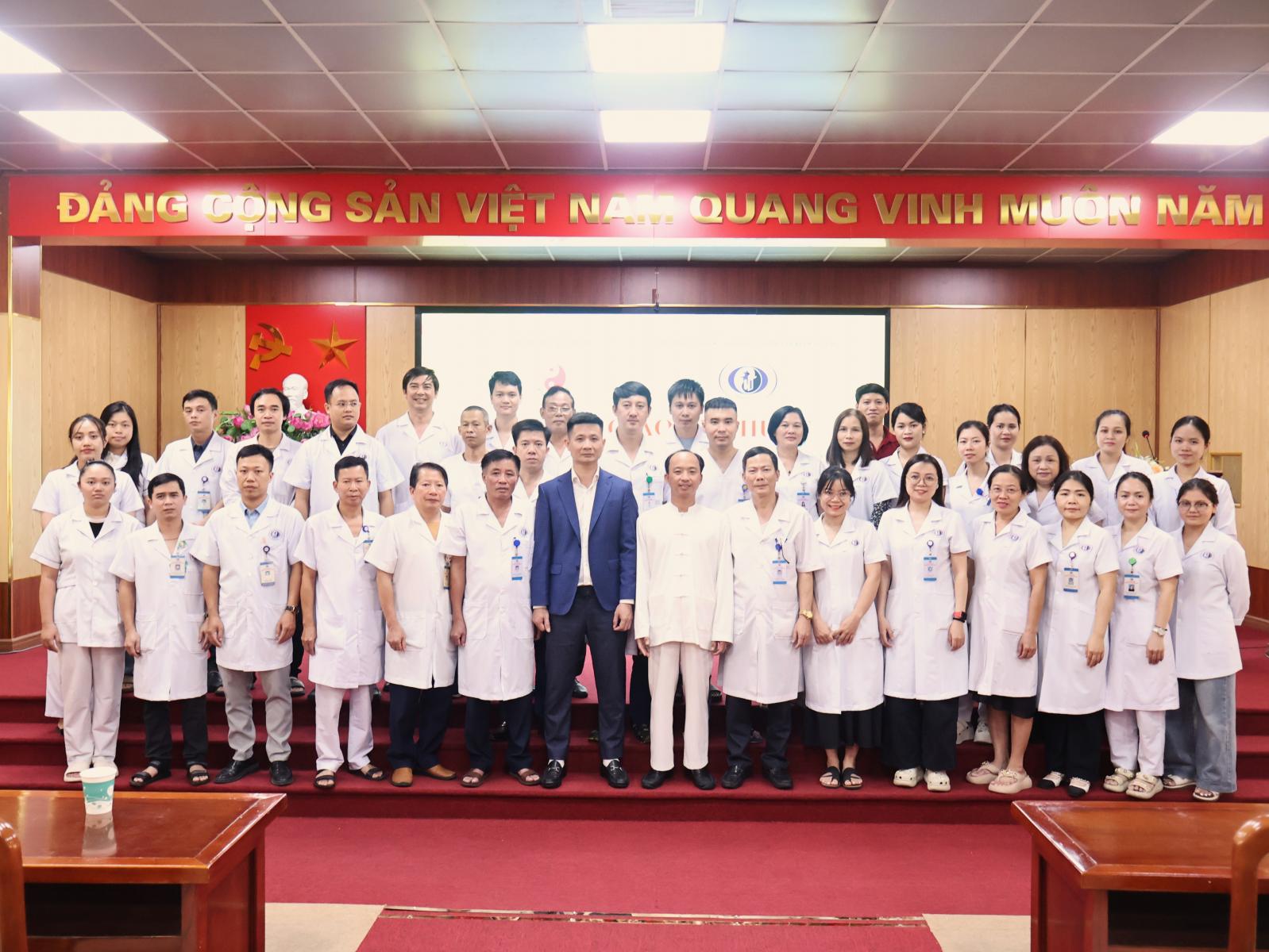 BỆNH VIỆN Y DƯỢC CỔ TRUYỀN VÀ PHỤC HỒI CHỨC NĂNG TỈNH PHÚ THỌ TIẾP NHẬN CHUYỂN GIAO KỸ THUẬT KHÍ CÔNG – DƯỠNG SINH THEO ĐỀ ÁN 1816 NĂM 2025