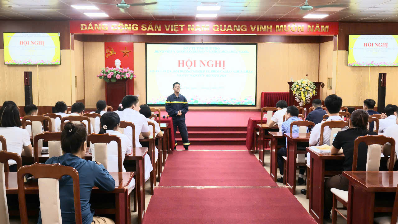 HUẤN LUYỆN, BỒI DƯỠNG NGHIỆP VỤ PHÒNG CHÁY CHỮA CHÁY TẠI BỆNH VIỆN Y DƯỢC CỔ TRUYỀN VÀ PHỤC HỒI CHỨC NĂNG TỈNH PHÚ THỌ NĂM 2025.