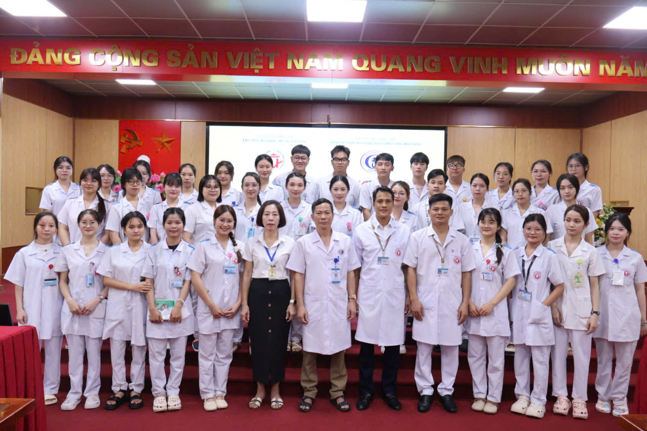 CHÀO MỪNG SINH VIÊN ĐIỀU DƯỠNG TRƯỜNG ĐẠI HỌC HÙNG VƯƠNG VỀ THỰC TẬP TẠI BỆNH VIỆN Y DƯỢC CỔ TRUYỀN VÀ PHỤC HỒI CHỨC NĂNG TỈNH PHÚ THỌ